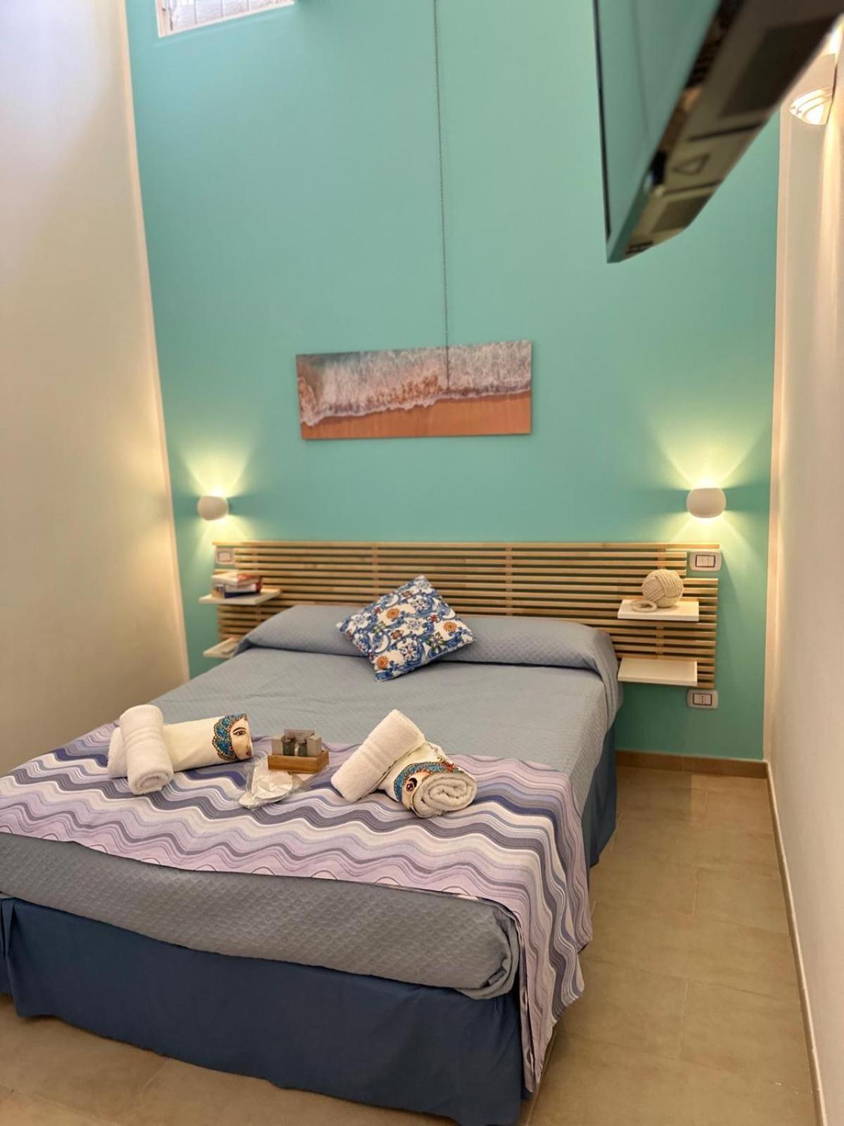 Madre Terra Airport Rooms And Suites Terrasini Bagian luar foto