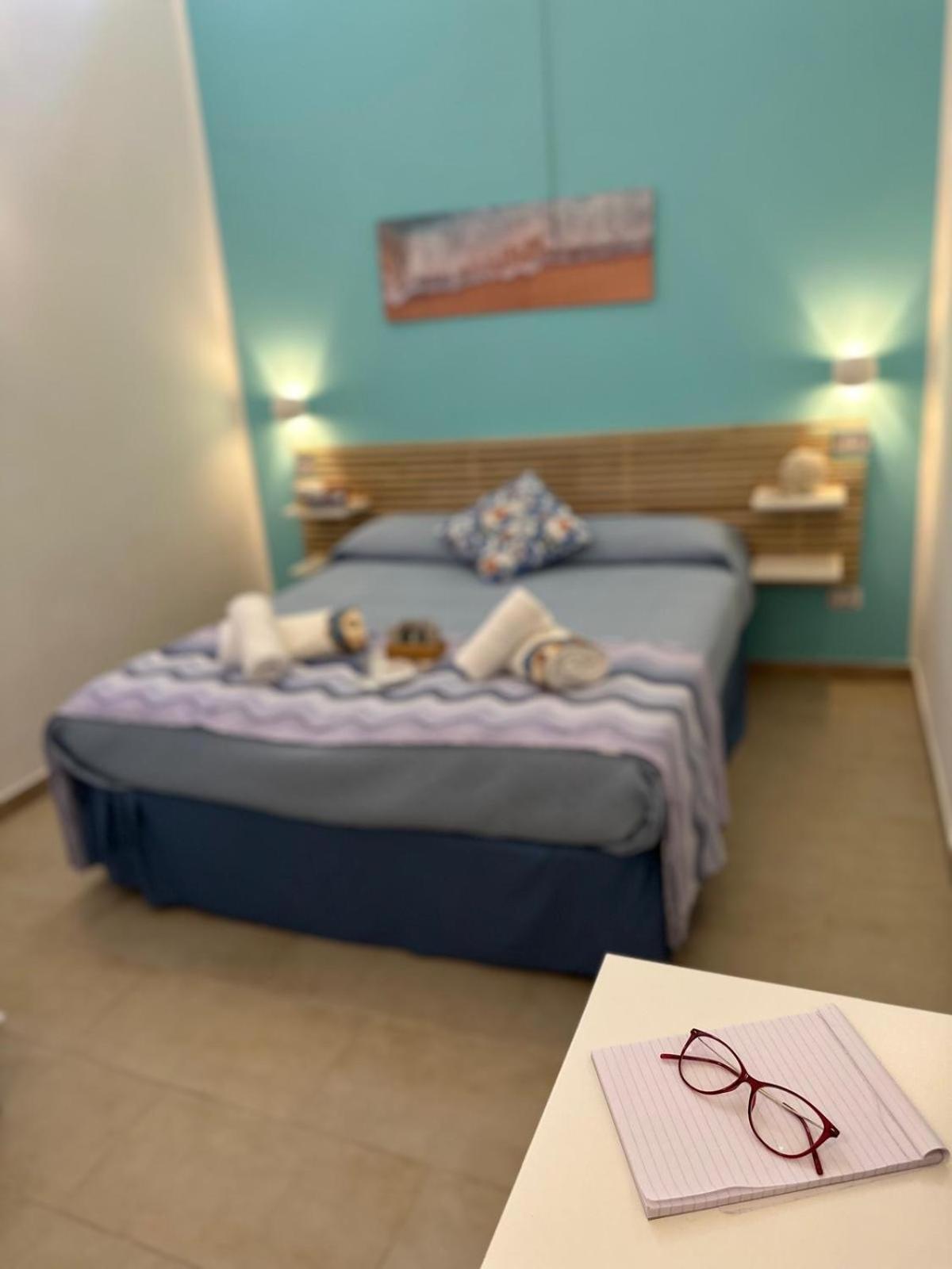 Madre Terra Airport Rooms And Suites Terrasini Bagian luar foto