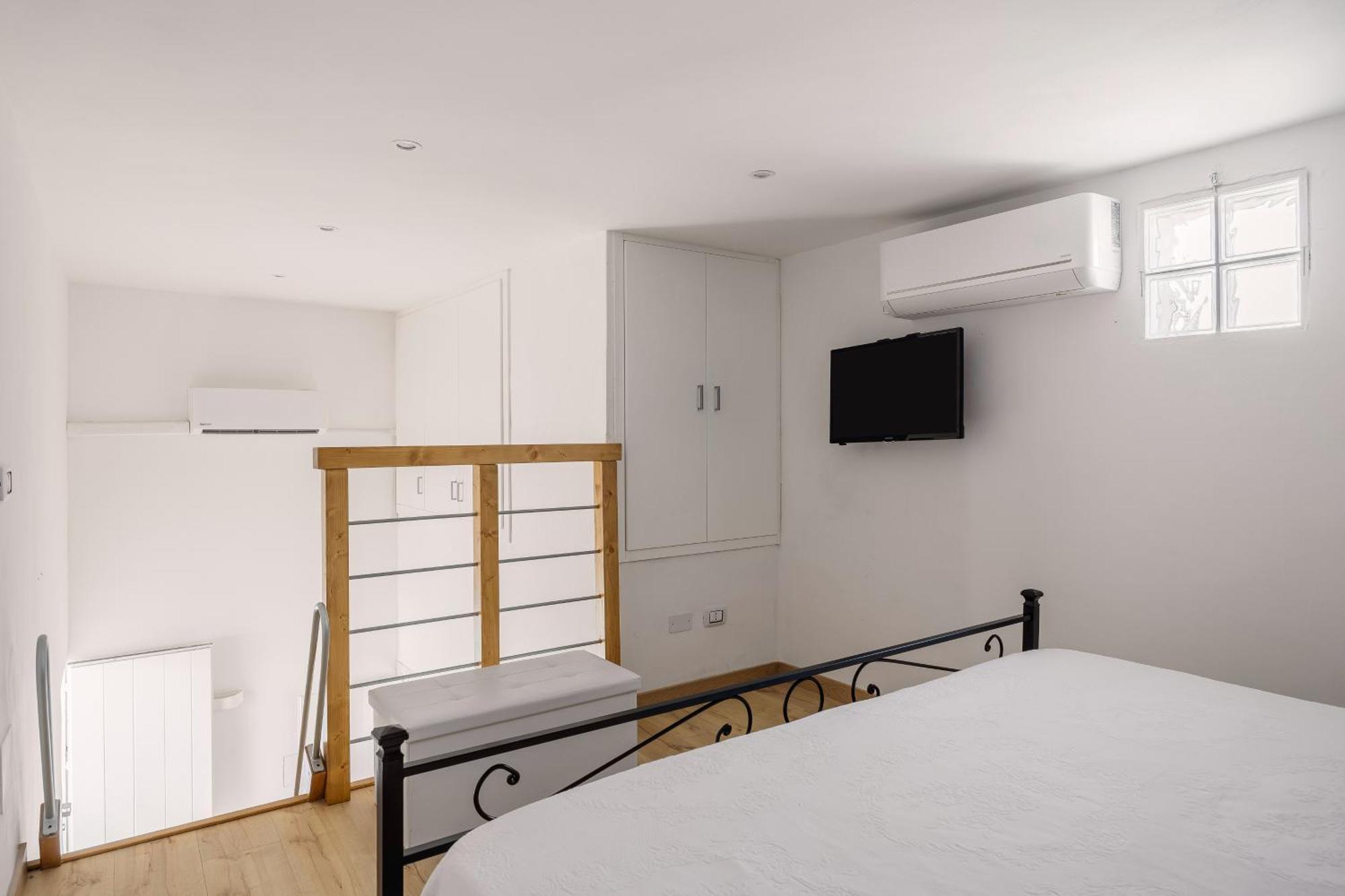Madre Terra Airport Rooms And Suites Terrasini Bagian luar foto