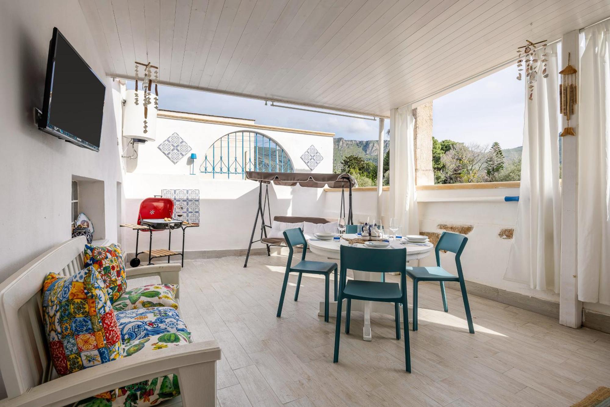 Madre Terra Airport Rooms And Suites Terrasini Bagian luar foto