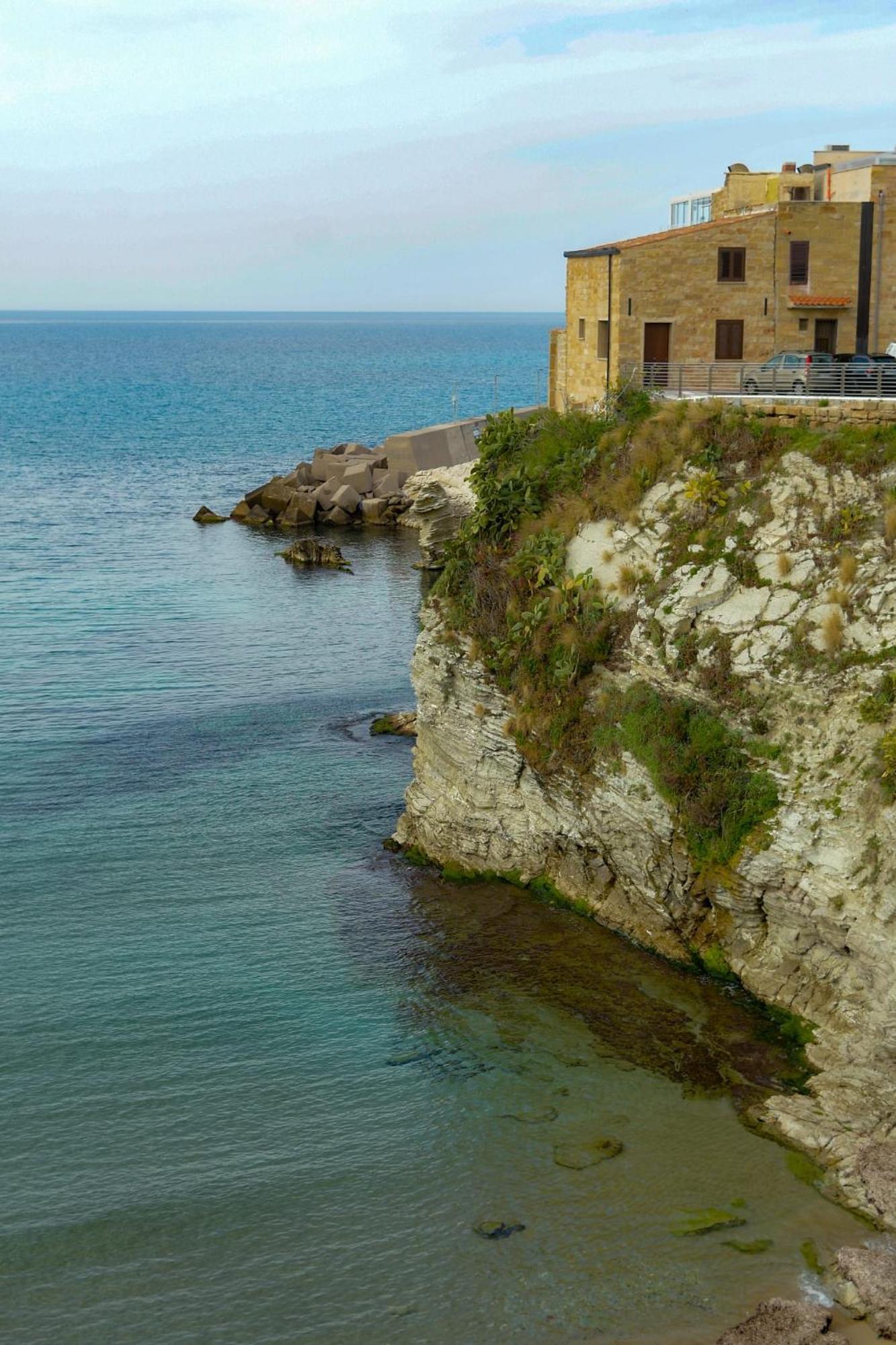 Madre Terra Airport Rooms And Suites Terrasini Bagian luar foto